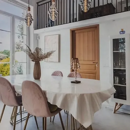Cozy House In * بومير